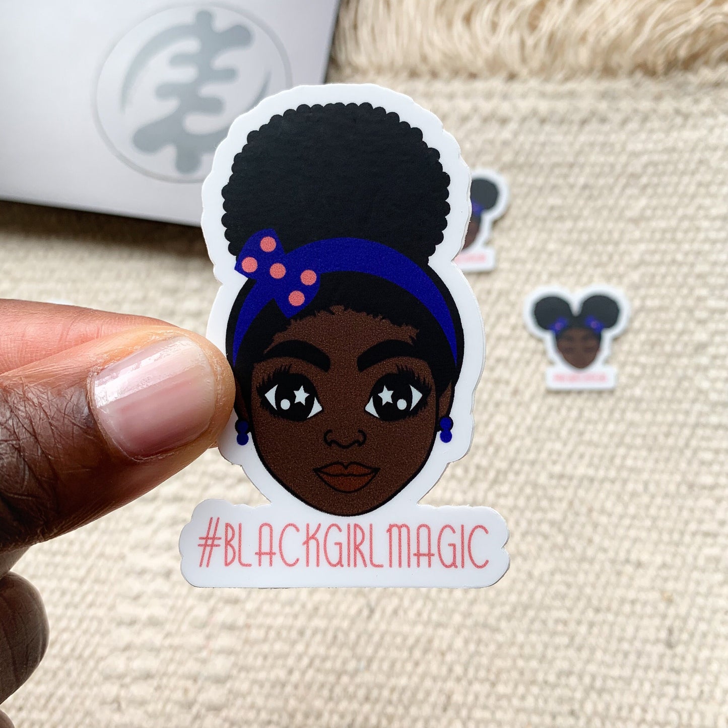Sticker| Schwarzes Mädchen mit Afrohairpuff Blackgirlmagic 68 x 44 mm
