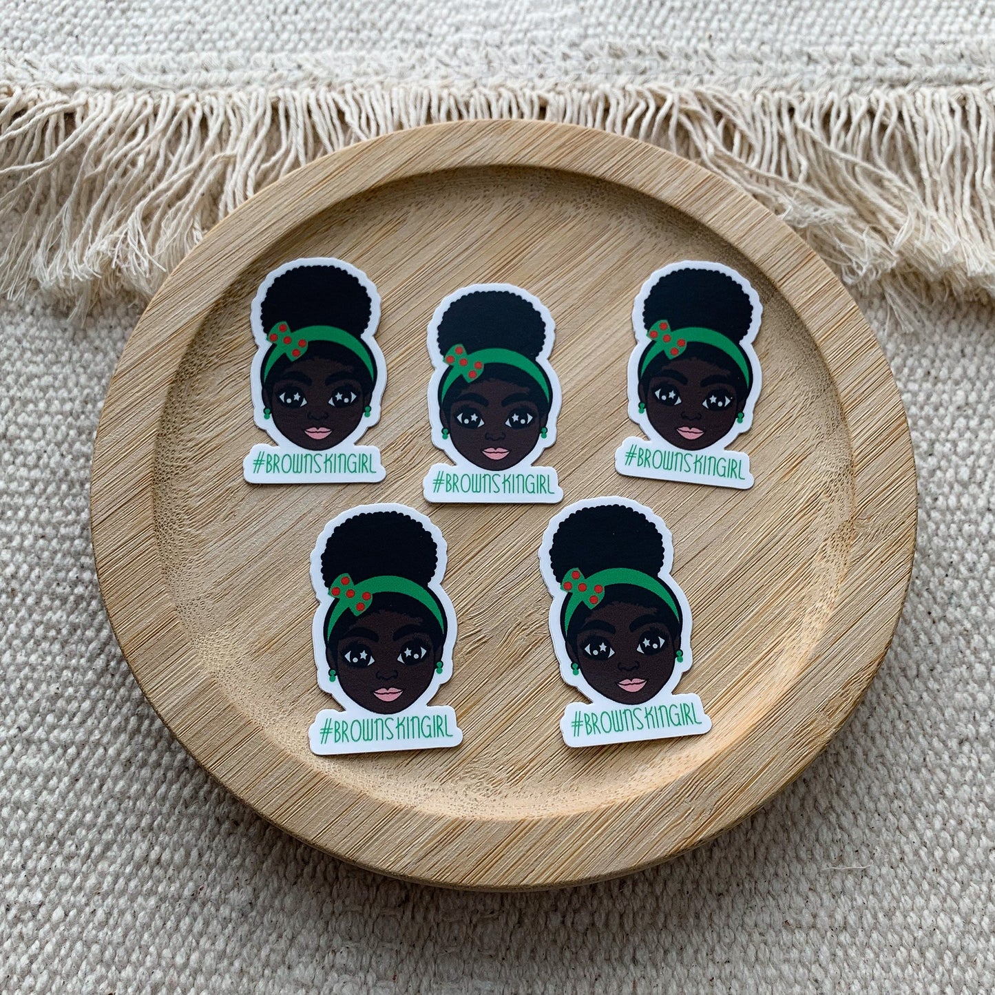 Sticker| Schwarzes Mädchen mit Afrohairpuff Brownskingirl 25 x 44 mm